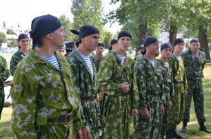 Янукович сокращает армию до 119 тысяч военных