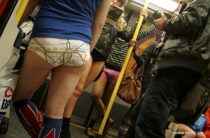 Снимай штаны — иди в метро!