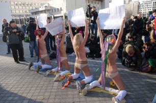 FEMEN вернется в Киев для участия в новом Майдане?