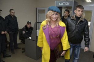 Ирина Билык прилетела на суд из Москвы