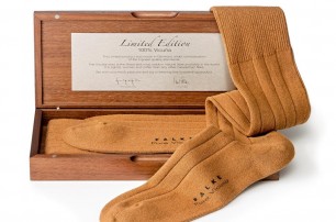 Немецкая компания создала носки за 1200 долларов