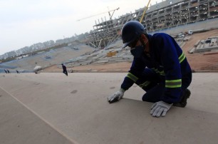 В Бразилии кран упал на стадионе, где должен открыться Чемпионат мира