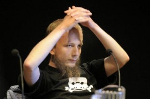Швеция выдала Дании своего гражданина — сооснователя трекера The Pirate Bay