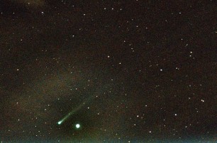 Комета столетия ярко засияет, если не растает