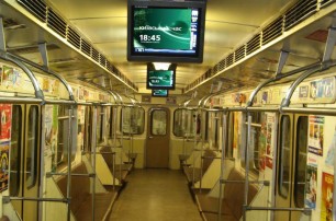 Из вагонов киевского метро уберут мониторы
