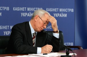 Азаров рассказал министру иностранных дел Германии о "нацистах" и "преступниках" на Майдане