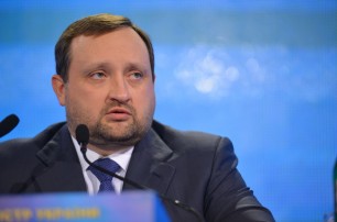 Арбузов: Украина ничего не выиграет от досрочных выборов