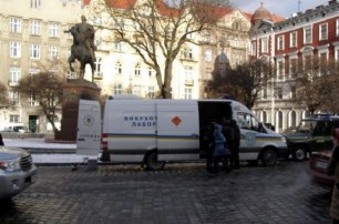 Во Львове водитель переполошил милицию, перепутав бытовой магнит с бомбой