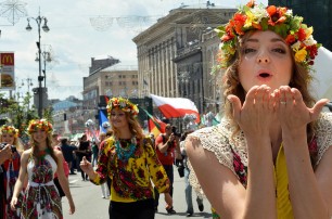 В оптимистичном гимне Украины «вороженьки» уже «щезли»