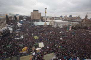 На Майдане в Киеве открыл бессрочную сессию Ивано-Франковский облсовет