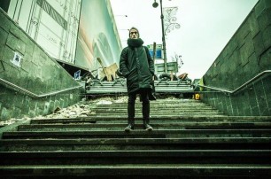 На Евромайдан приехал художник с пробитой мошонкой