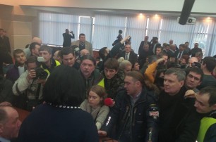 Депутаты от оппозиции не дали Киевсовету рассмотреть бюджет