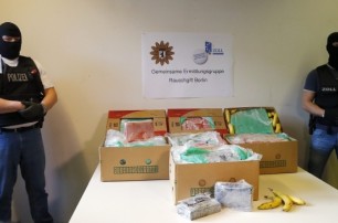 Немецкие супермаркеты вместо бананов получили ящики с кокаином на 6 млн евро