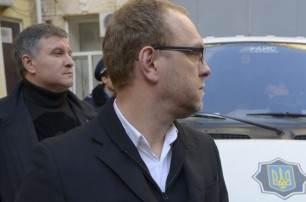 Власенко боится ареста 16 января