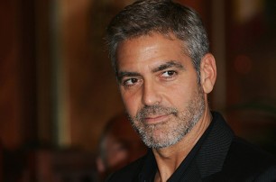 Джордж Клуни появился на людях в футболке с лицом Тимошенко