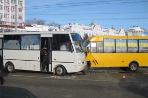 ДТП в Сумской области: четыре авто разбиты, семь человек получили травмы