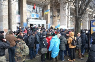 По иску Федерации профсоюзов арестовано имущество организаторов Майдана