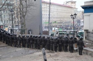 254 милиционера получили ранения при беспорядках на Грушевского