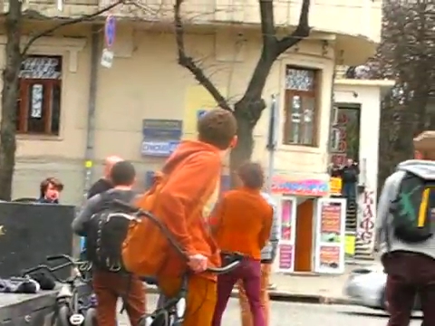 В Харькове велосипедисты подрались с таксистами