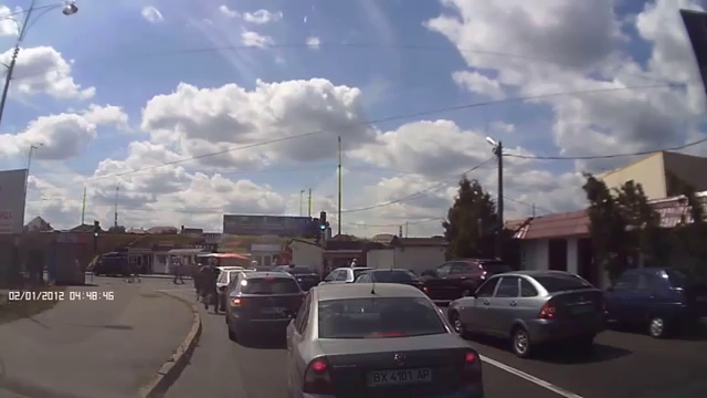Опубликована видеозапись ограбления авто в Киеве