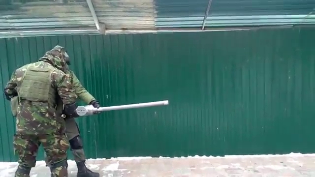 Повстанцы смастерили картофельную пушку для защиты Киевсовета