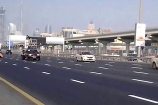 В Дубае прошел автопарад ценой в 136 миллионов долларов