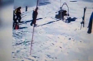 Опубликовано видео эвакуации Шумахера с места падения в горах