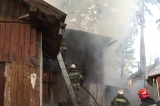Во Львове произошел масштабный пожар в жилом доме