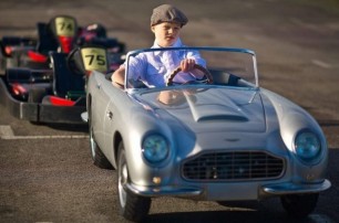 В продажу поступил детский Aston Martin за 20 тыс. евро