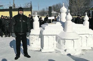 Среди заключенных Донецкой области проводят конкурс снежных скульптур