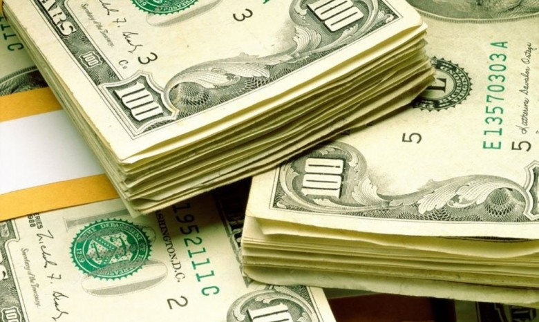Экономист: нужно прекратить политический хаос и доллар будет по 8,2 гривны
