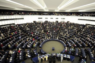 Европарламент призвал ЕС подготовить санкции против украинских чиновников и олигархов