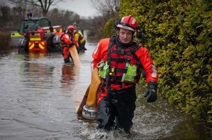 Сильнейшие наводнения обрушились на запад Англии