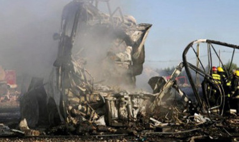 В Аргентине 19 человек погибли из-за столкновения грузовика с автобусом
