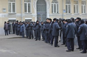 В киевское отделение милиции бросили "коктейль Молотова"