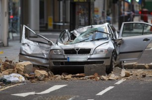 В центре Лондона на авто обрушилось здание: погибла женщина