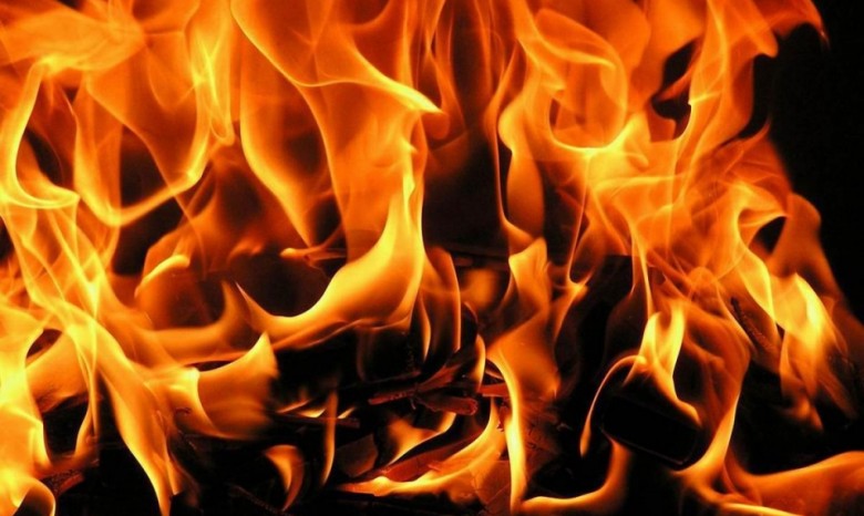 В Кировоградской области неизвестные сожгли автомобиль свободовца