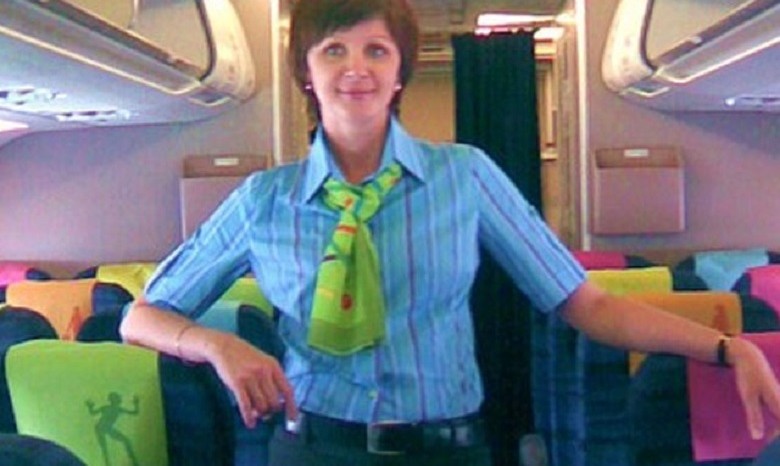 Российская стюардесса выпала из самолета