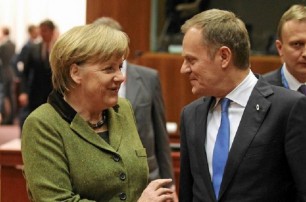 Туск и Меркель не считают, что против украинских чиновников будут санкции