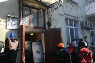 Штурм дома, с которого "Беркут" обстреливал протестующих