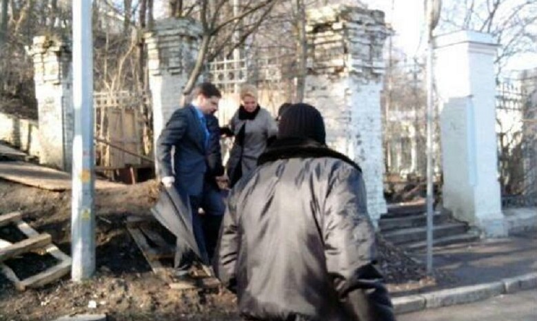 Богатыреву забросали камнями при эвакуации Минздрава в Киеве