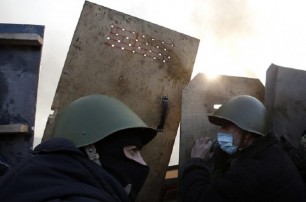 Мировые СМИ видят оружие по обе стороны Евромайдана
