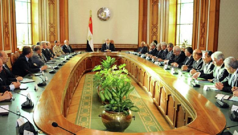 Египетское правительство ушло в отставку