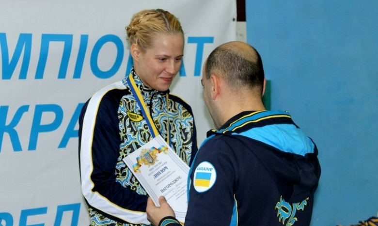 Блондинка из Одессы выиграла чемпионат Украины по боксу