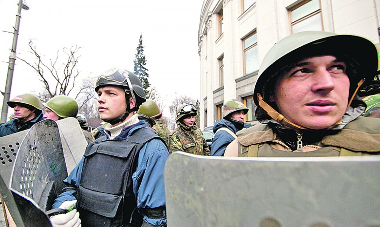 В радикалах Майдана увидели конкурентов и собирают компромат