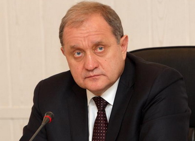 Могилев начал переговоры с боевиками, захватившими правительственные здания Крыма