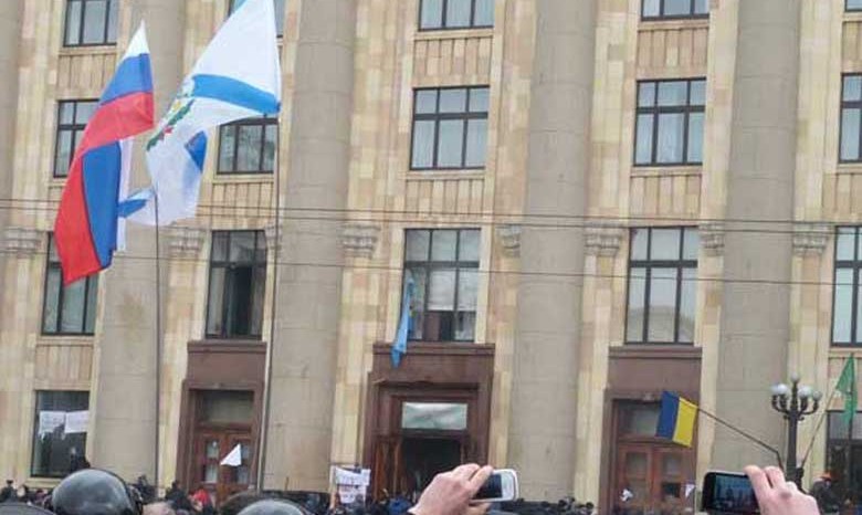 В Харькове начался штурм ОГА, где находятся активисты Майдана