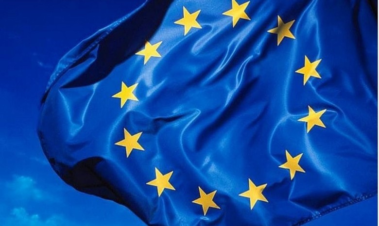 ЕС заморозил счета 18 украинских экс-чиновников