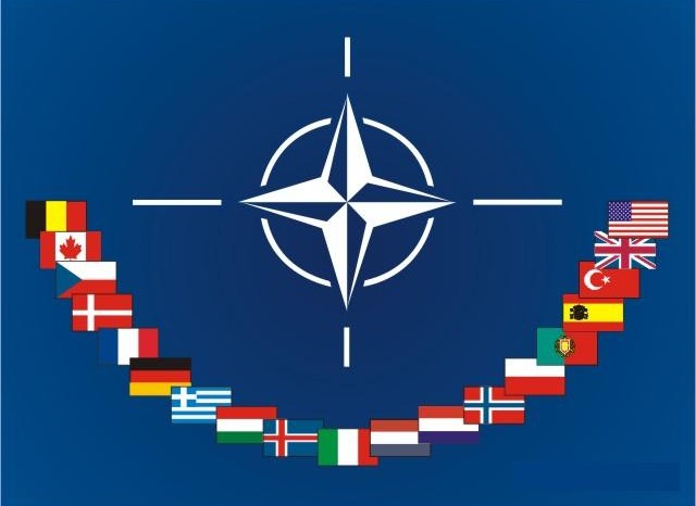 НАТО усиливает базы рядом с Украиной