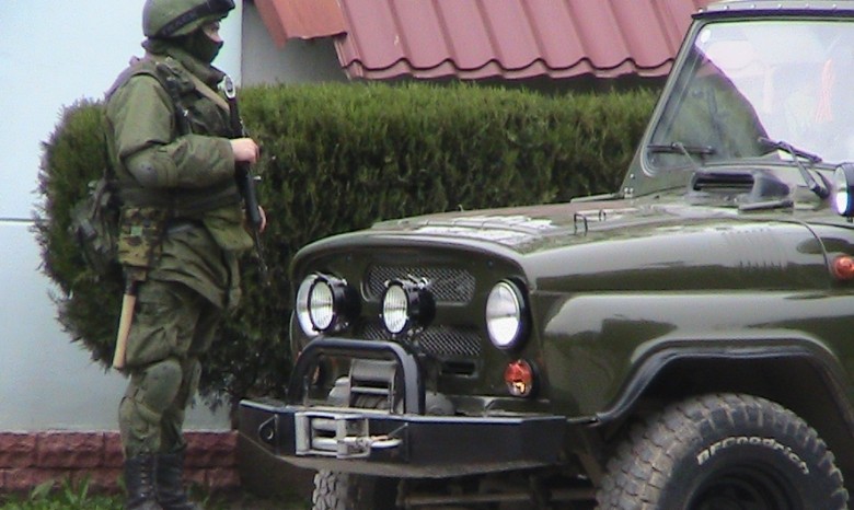 Российские солдаты захватили отдел пограничной службы «Щелкино» в Крыму